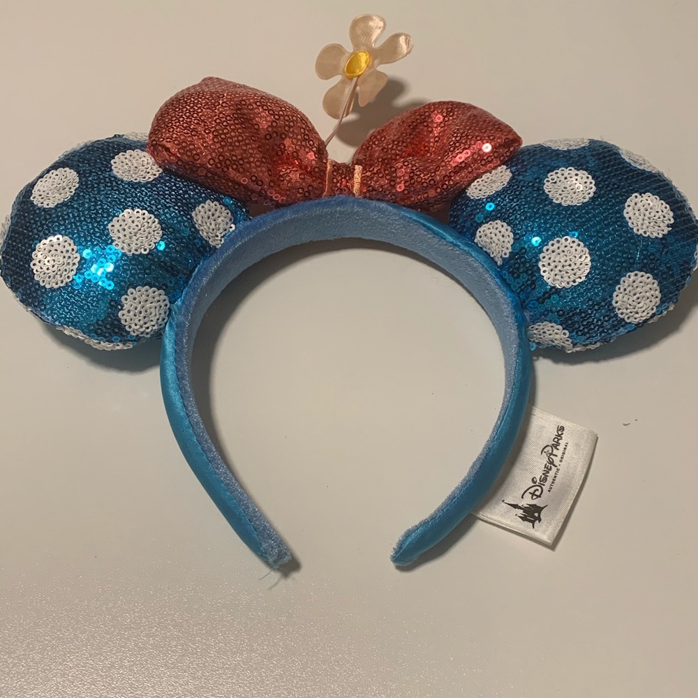 Minnie Ears with Daisy